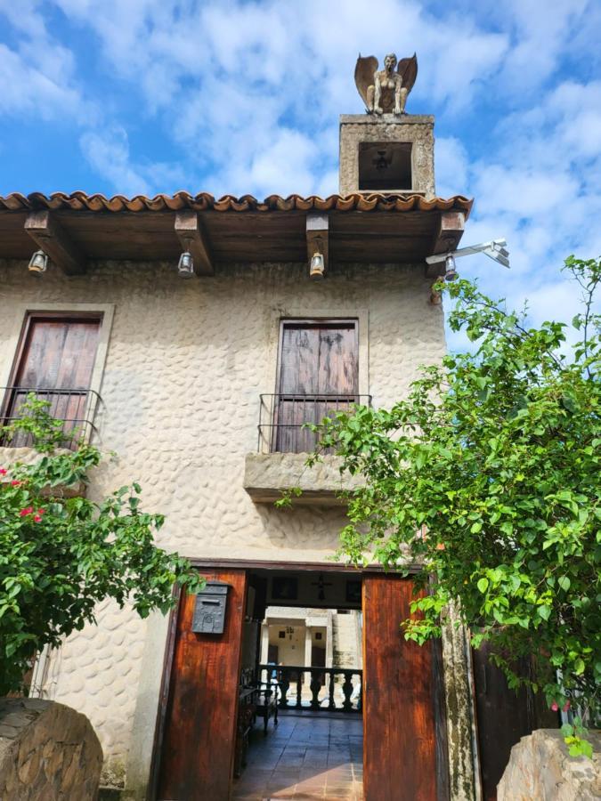 Hostal Casa De Las Gargolas Amapala Exterior foto